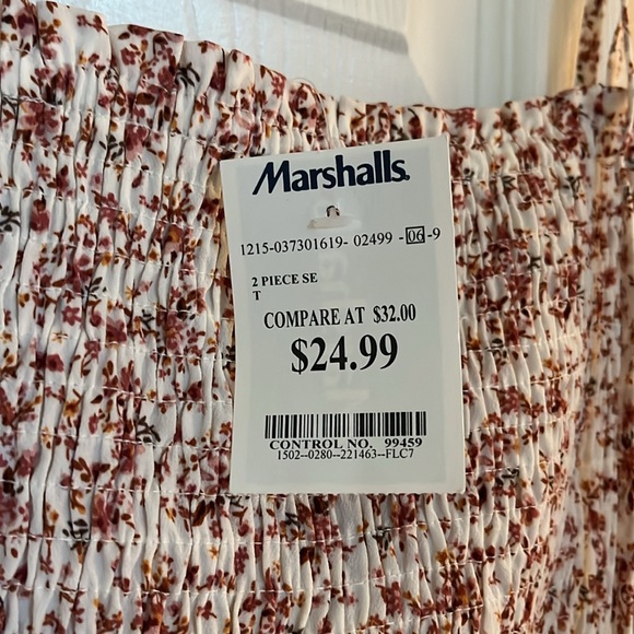 Pink floral skirt and top combo - Picture 4 of 4